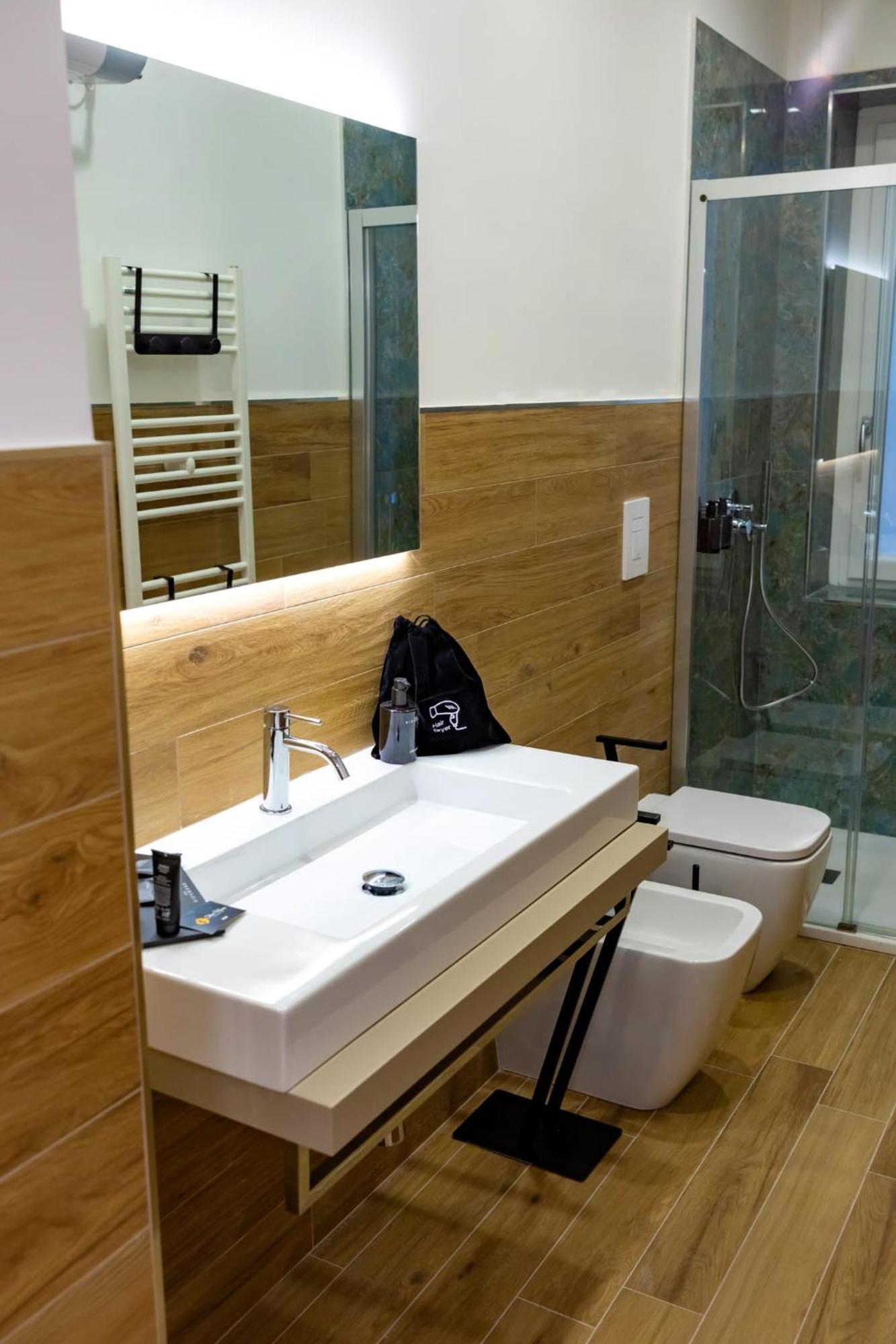 Three Moons Boutique House/Calypso Apartment Salerno Bagian luar foto