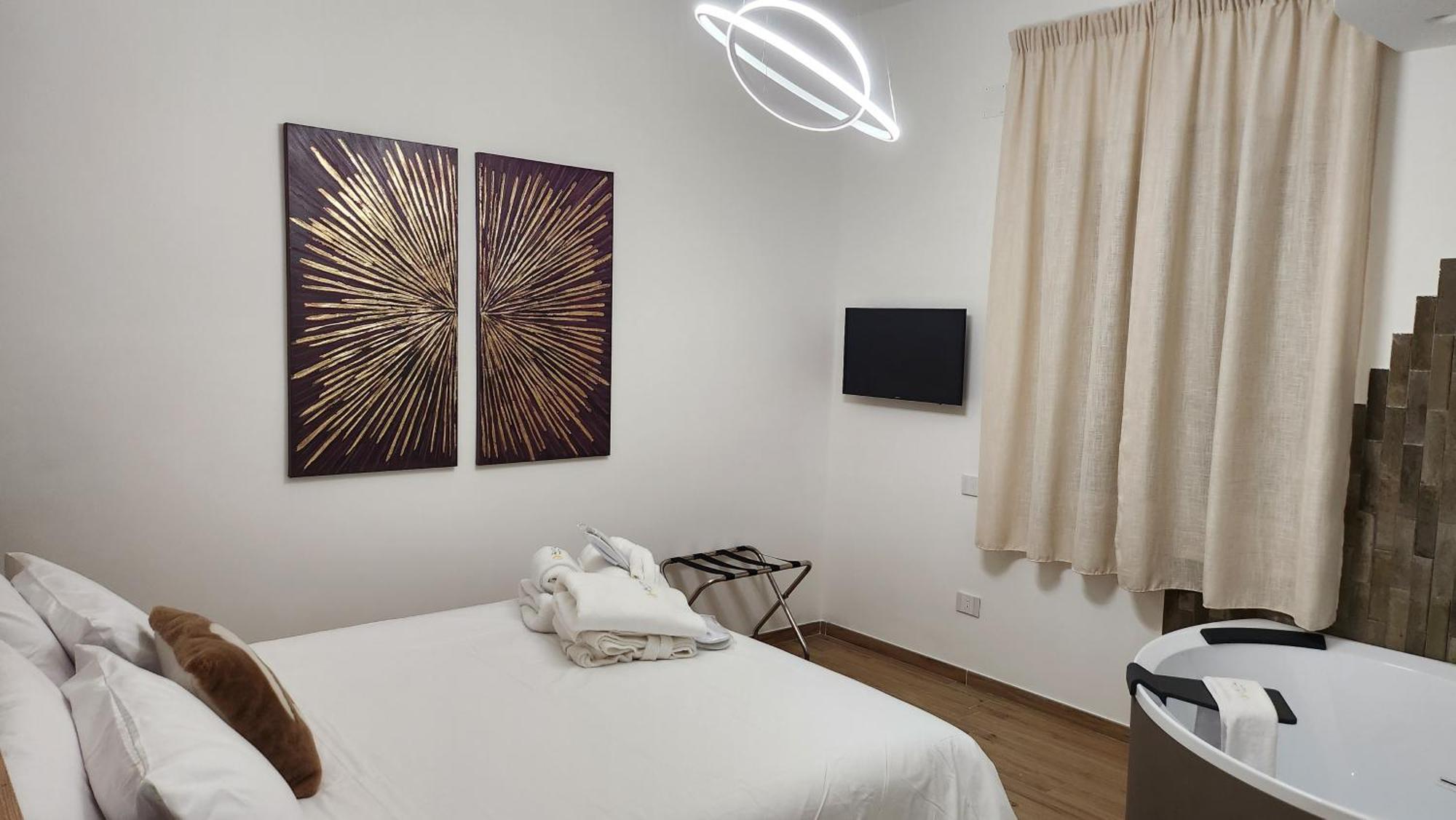 Three Moons Boutique House/Calypso Apartment Salerno Bagian luar foto