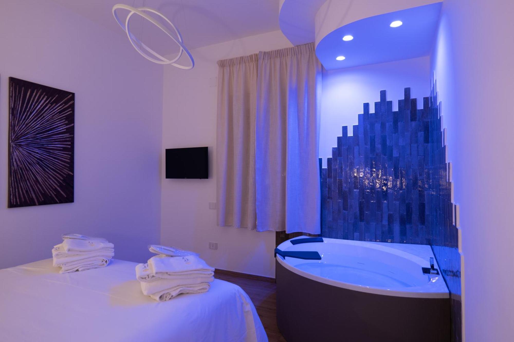 Three Moons Boutique House/Calypso Apartment Salerno Bagian luar foto